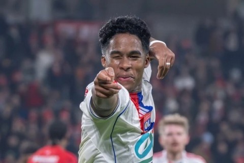 'Prodígio': Jornal francês elogia Endrick após estreia com gol pelo Lyon