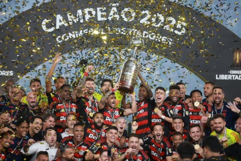 Flamengo vence Palmeiras e entra para história com tetra da Libertadores
