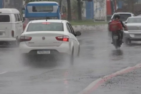 odesal emite alerta para chuvas intensas e risco de deslizamentos em Salvador