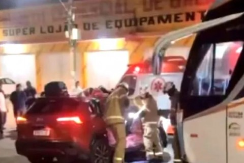 Comerciante de Serrinha morre em acidente envolvendo Corolla Cross e ônibus em Feira de Santana