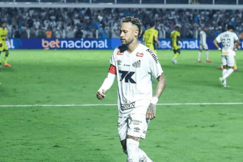 Neymar reconhece falha e critica arbitragem após empate do Santos com o Mirassol: “Nem sei o que falar