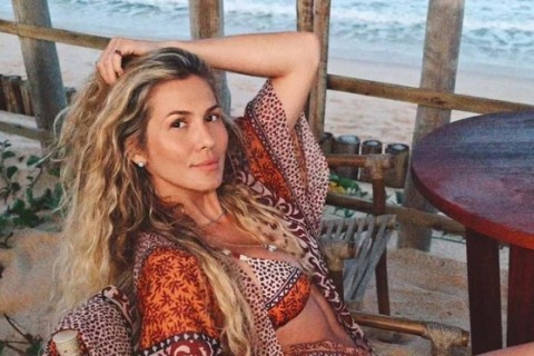 Lívia Andrade conta que foi expulsa de igreja em Trancoso: 'No dia em que decidi ir rezar'