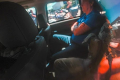 Bolsonaro deixa prisão e é internado em hospital em Brasília para passar por cirurgia