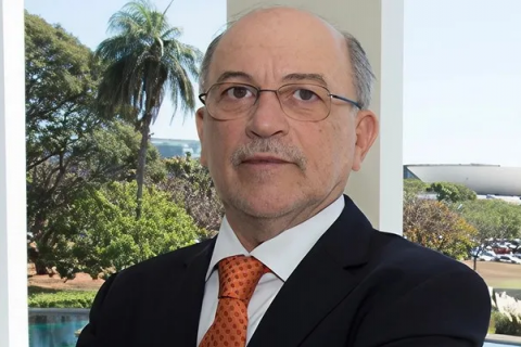 Pesquisa surpreende ao mostrar Aroldo Cedraz entre os nomes lembrados para o Senado na Bahia