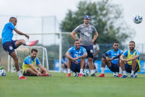 Bahia fará pré-temporada de 2026 em Salvador após dois anos seguidos na Europa; veja quando o elenco volta