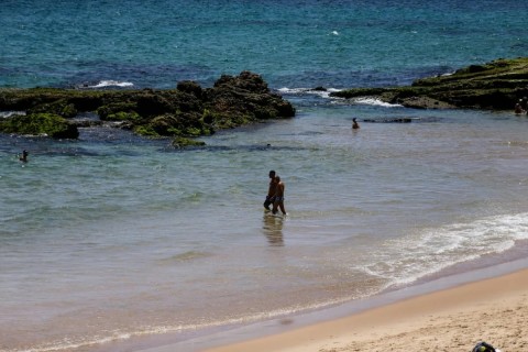 por que a qualidade da água das praias da Bahia se tornou um mistério